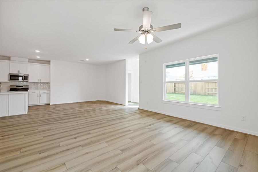 Spacious, unfurnished interior of a new home in Sunterra, Katy (Image 17). Spacious, unfurnished interior of a new home in Sunterra, Katy (Image 17).