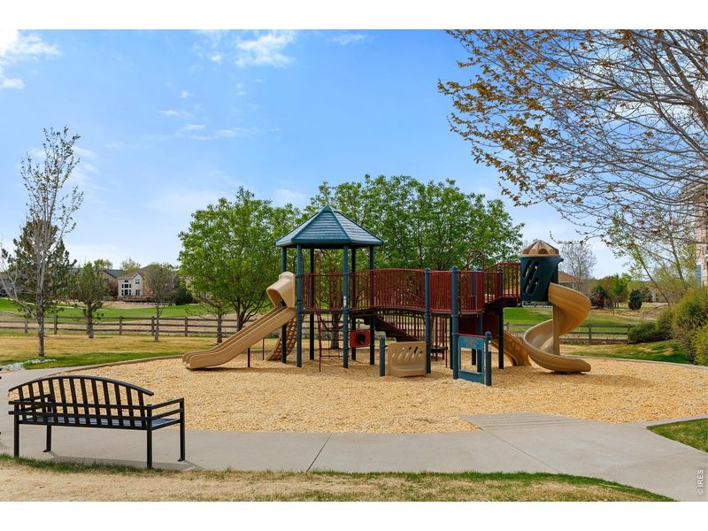 Community amenities in , Broomfield (Image 32).