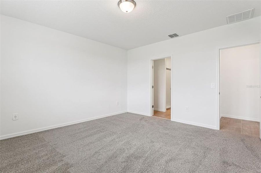 Spacious, unfurnished interior of a new home in Hamilton Bluff - Signature Series, Lake Hamilton (Image 35).