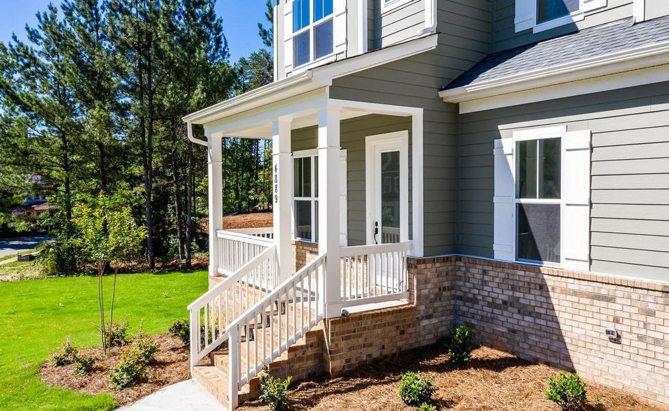 Representative exterior details of a home built from the Augusta by Greybrook Homes in Shepherds Trace, Clover (Image 25).