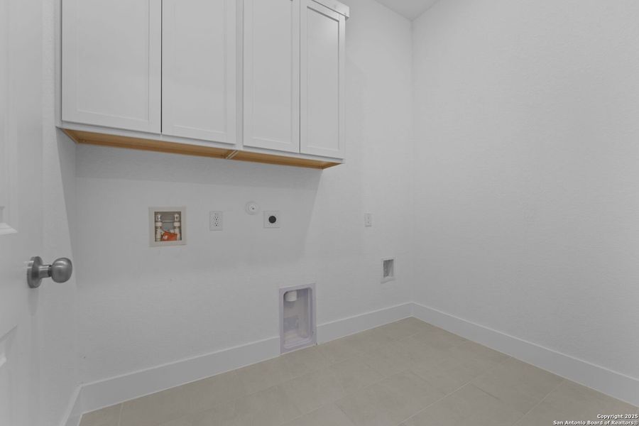 Spacious, unfurnished interior of a new home in , New Braunfels (Image 28).