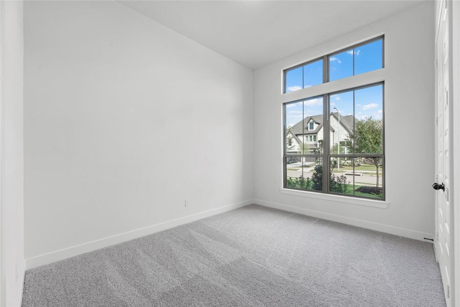 Spacious, unfurnished interior of a new home in Candela, Richmond (Image 20).