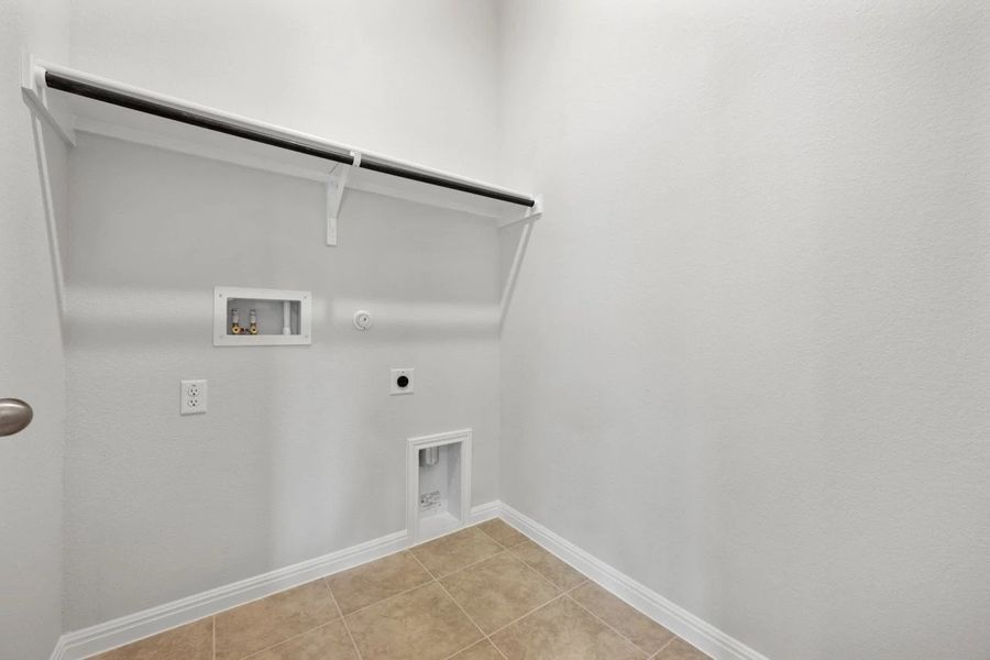 Spacious, unfurnished interior of a new home in La Cima, San Marcos (Image 26).