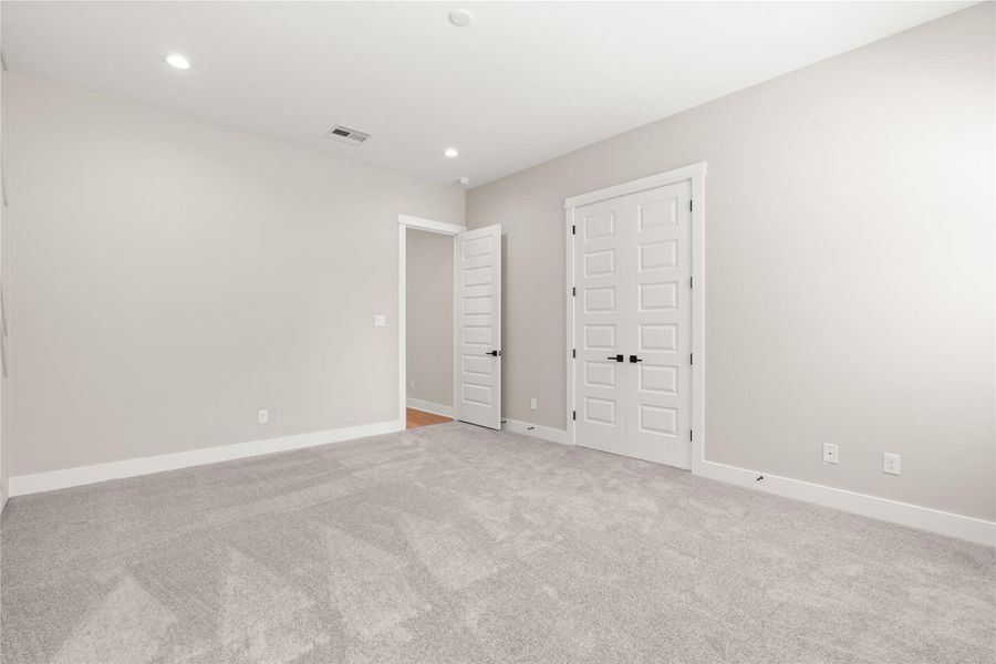Spacious, unfurnished interior of a new home in , Houston (Image 25). Spacious, unfurnished interior of a new home in , Houston (Image 25).