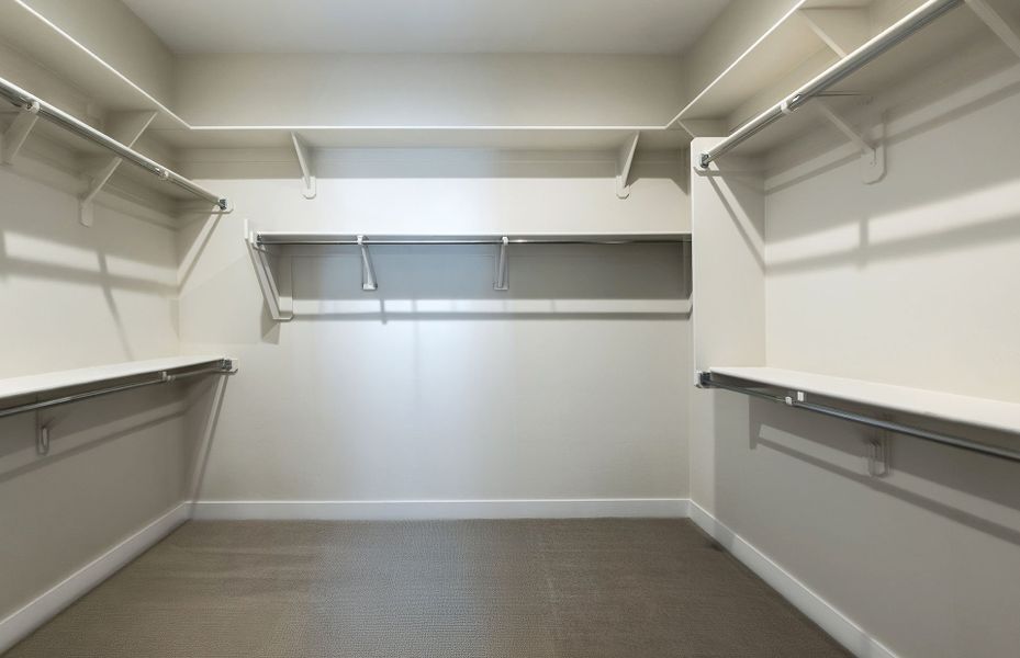 Spacious, unfurnished interior of a new home in Saguaro Reserve - Majesty, Marana (Image 17).