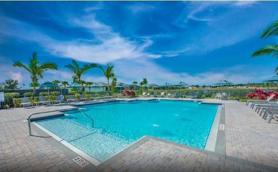 Community amenities in Shores at Stillwater, Englewood (Image 26).