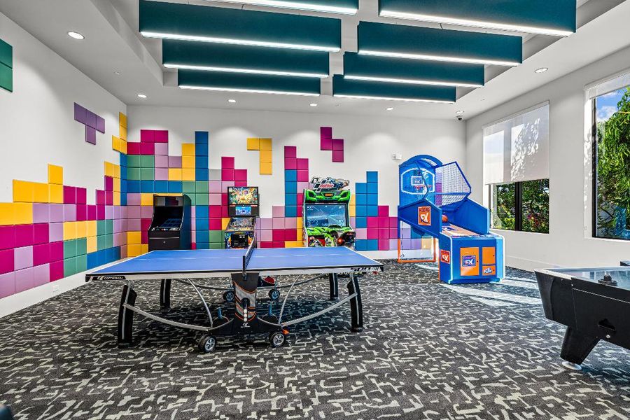 COMMUNITY_DANCE_STUDIO