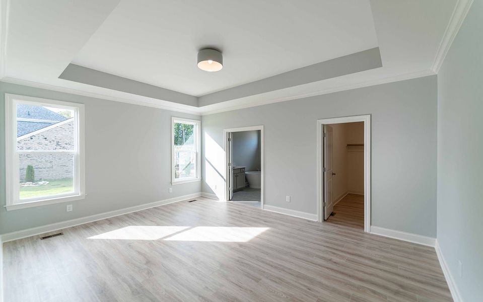 Spacious, unfurnished interior of a new home in Aden Woods, Fairview (Image 15).