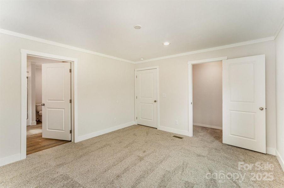 Spacious, unfurnished interior of a new home in , Shelby (Image 26).