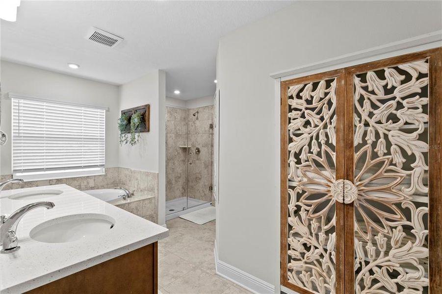 Furnished interior view inside a new home in , St. Petersburg (Image 8).