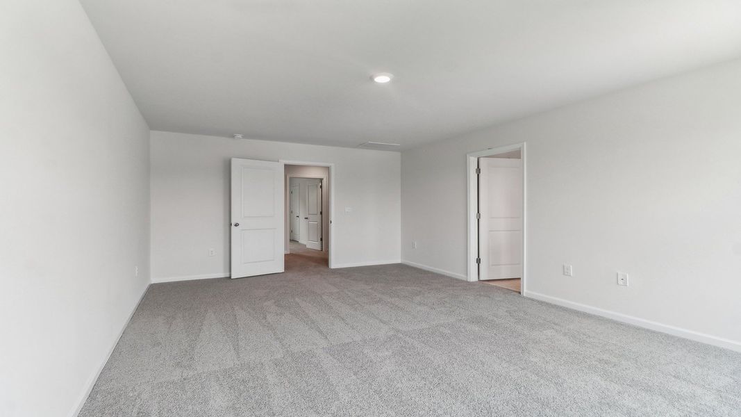 Spacious, unfurnished interior of a new home in Hunter's Branch, Hopkins (Image 24).
