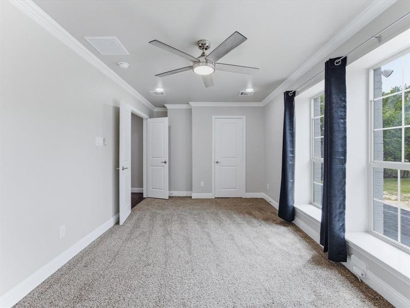 Spacious, unfurnished interior of a new home in , Edgewood (Image 20).