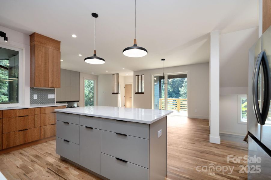 Open Floor Plan for Entertaining Open Floor Plan for Entertaining