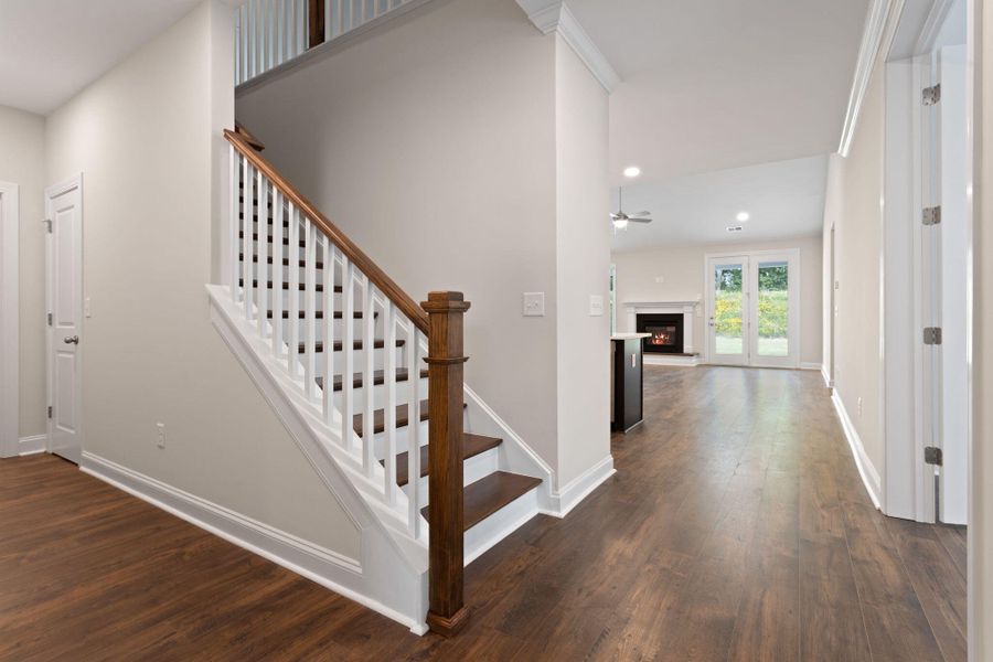 Spacious, unfurnished interior of a new home in Tidewater at Lakes of Cane Bay, Summerville (Image 23).