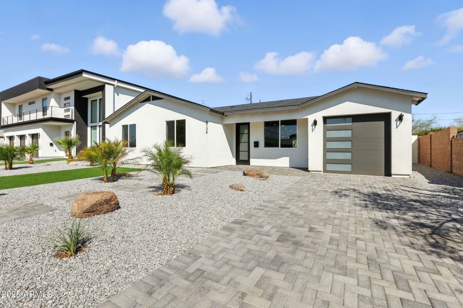 2-web-or-mls-IMG_3863 2-web-or-mls-IMG_3863