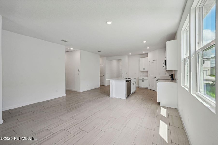 Spacious, unfurnished interior of a new home in Lakes at Bella Lago - Signature Series, Green Cove Springs (Image 16).
