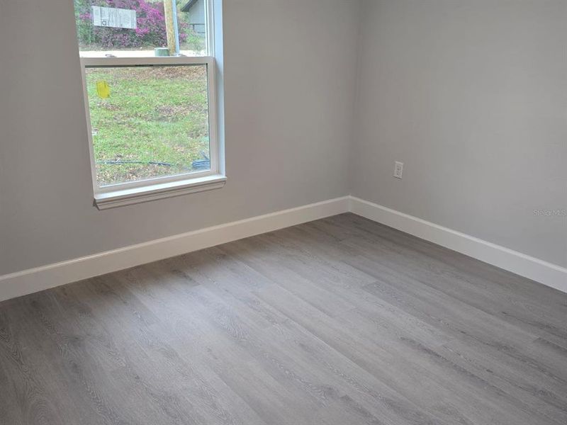 Spacious, unfurnished interior of a new home in , Dunnellon (Image 14).