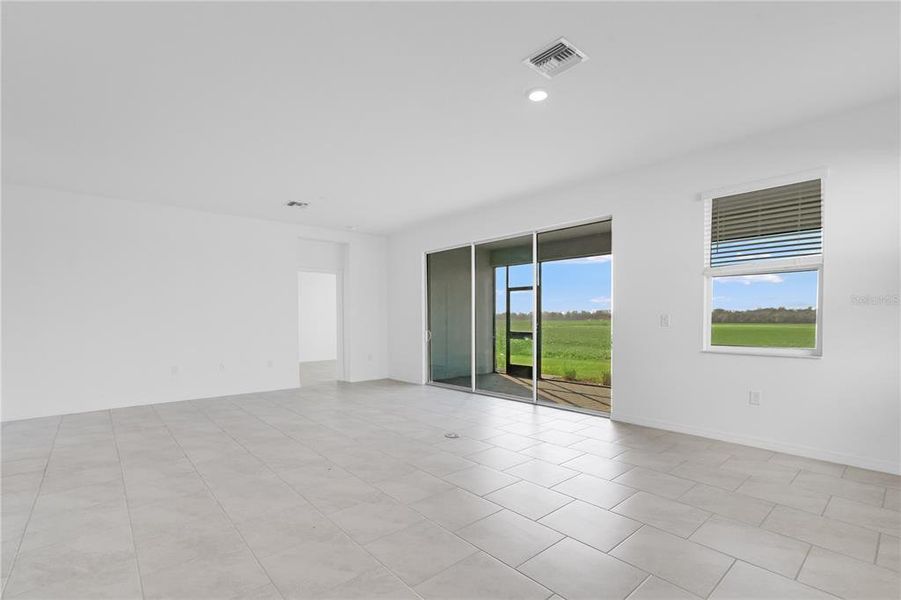 Spacious, unfurnished interior of a new home in Rye Ranch, Parrish (Image 18).
