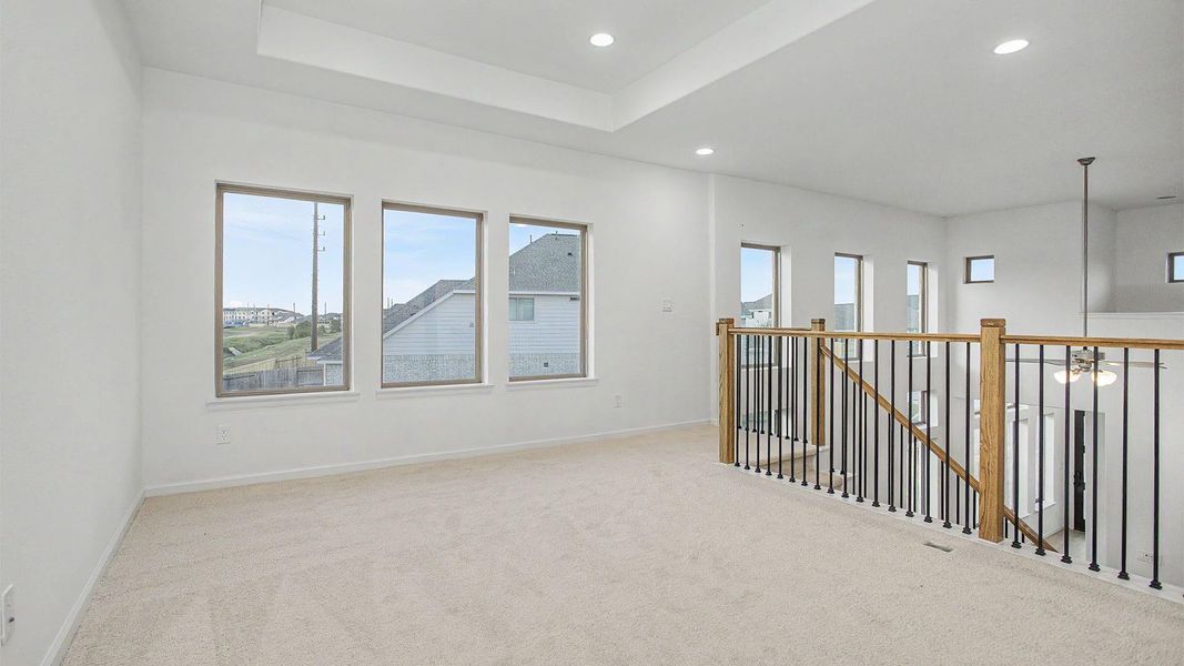 Spacious, unfurnished interior of a new home in Candela, Richmond (Image 10).