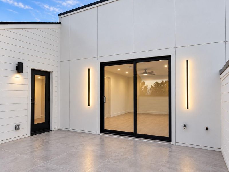Exterior details and patio area of a home in , Houston (Image 24).