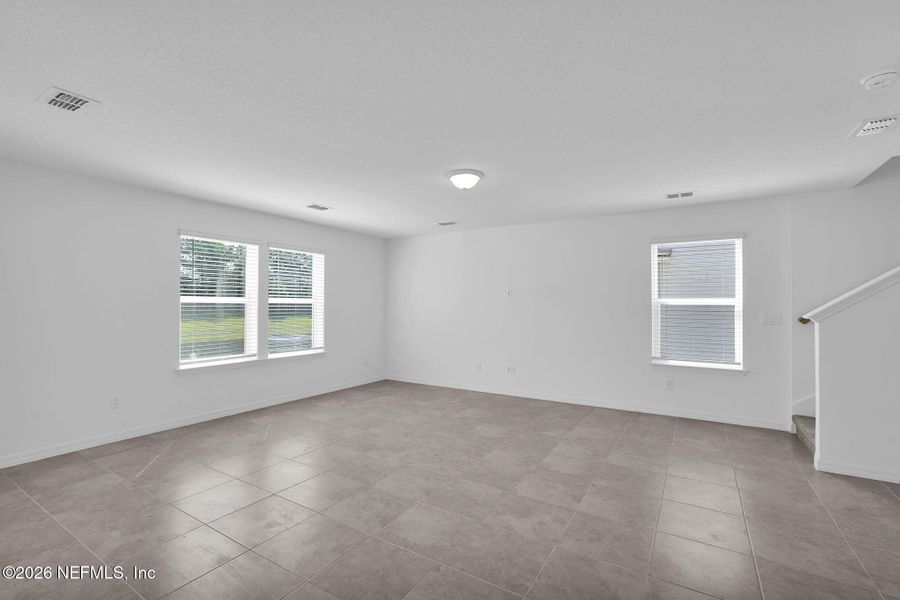 Spacious, unfurnished interior of a new home in Wells Landing, Jacksonville (Image 30).