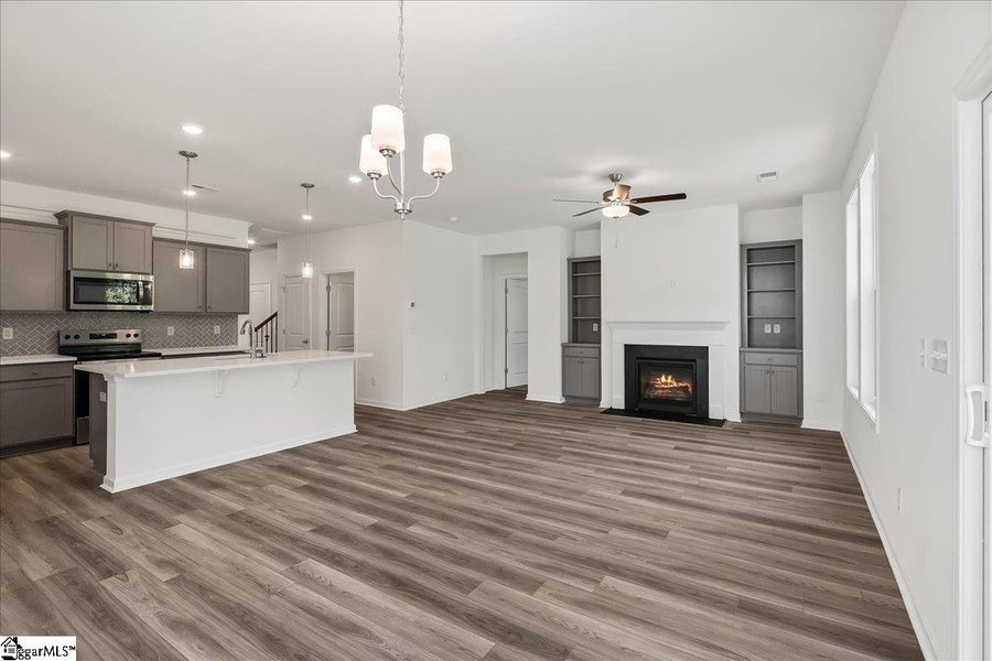 Spacious, unfurnished interior of a new home in Lynbrook, Boiling Springs (Image 22). Spacious, unfurnished interior of a new home in Lynbrook, Boiling Springs (Image 22).