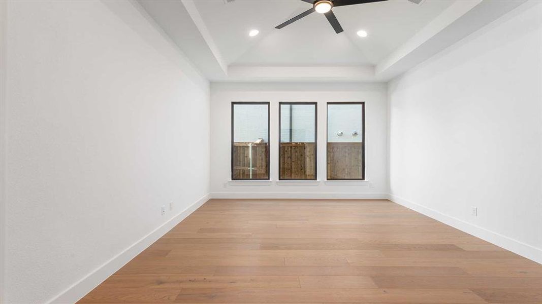 Spacious, unfurnished interior of a new home in Adkins Park 70', Hurst (Image 16). Spacious, unfurnished interior of a new home in Adkins Park 70', Hurst (Image 16).