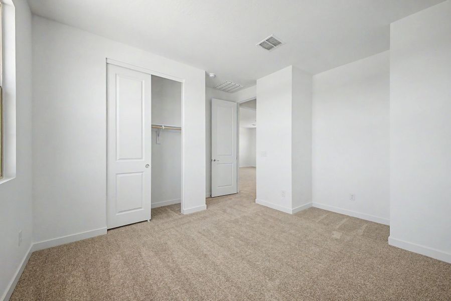 Spacious, unfurnished interior of a new home in Landmarke, San Tan Valley (Image 15). Spacious, unfurnished interior of a new home in Landmarke, San Tan Valley (Image 15).