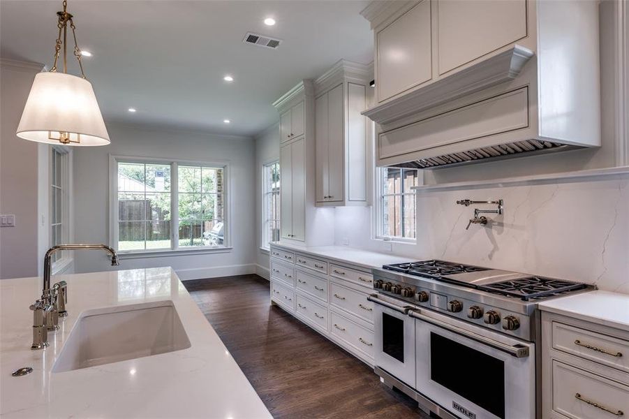 Furnished interior view inside a new home in , Dallas (Image 7). Furnished interior view inside a new home in , Dallas (Image 7).