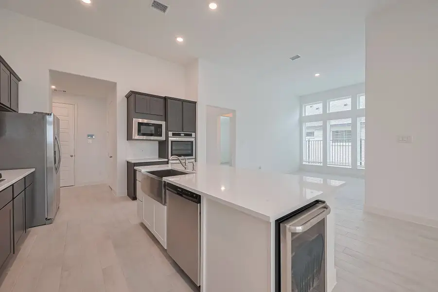 Representative furnished interior of a home built from the Floor Plan 2620 by Colina Homes in Woodland Lakes, Huffman (Image 12). Representative furnished interior of a home built from the Floor Plan 2620 by Colina Homes in Woodland Lakes, Huffman (Image 12).