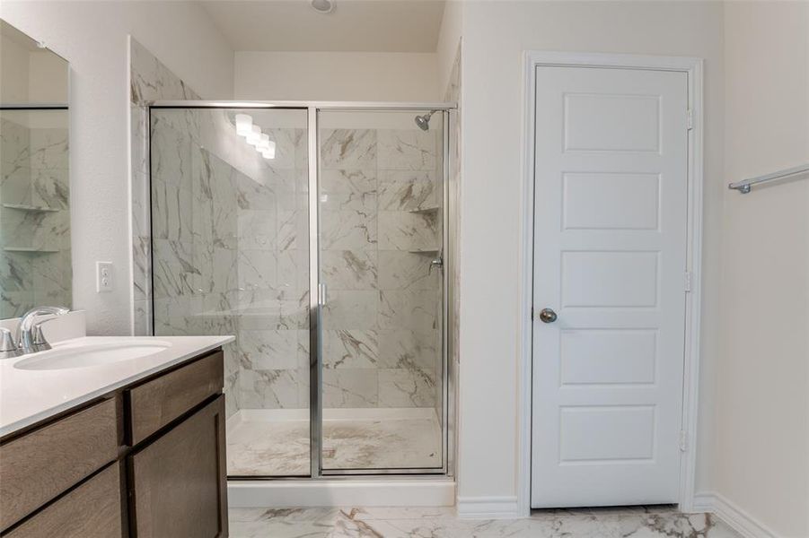 Furnished interior view inside a new home in Cottonwood Creek, Seagoville (Image 5). Furnished interior view inside a new home in Cottonwood Creek, Seagoville (Image 5).