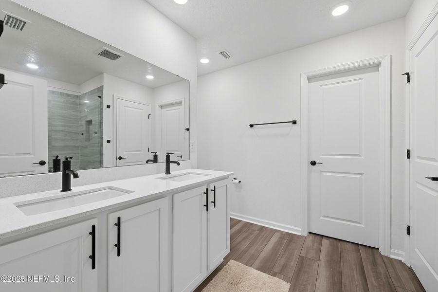 Furnished interior view inside a new home in , Jacksonville (Image 9).