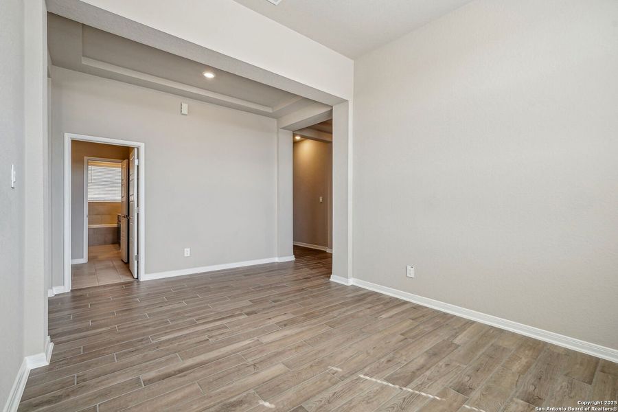Spacious, unfurnished interior of a new home in Carmel Ranch, Schertz (Image 21).
