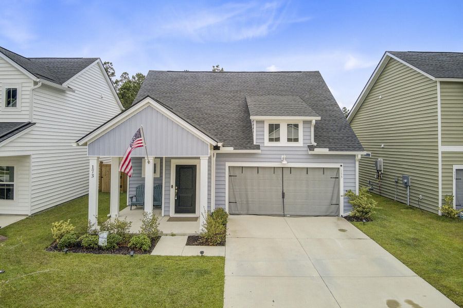 Exterior details and patio area of a home in , Summerville (Image 22).