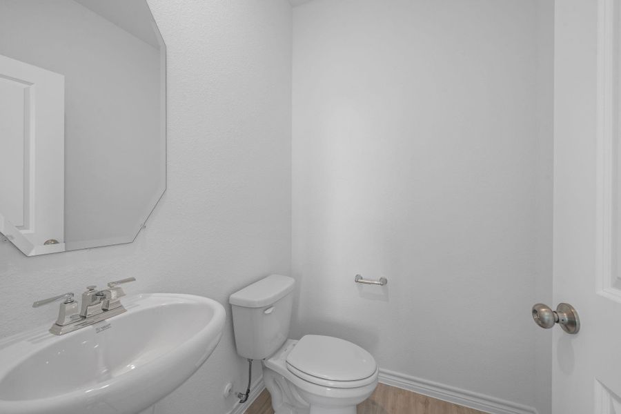 Furnished interior view inside a new home in River Ranch, Dayton (Image 8).