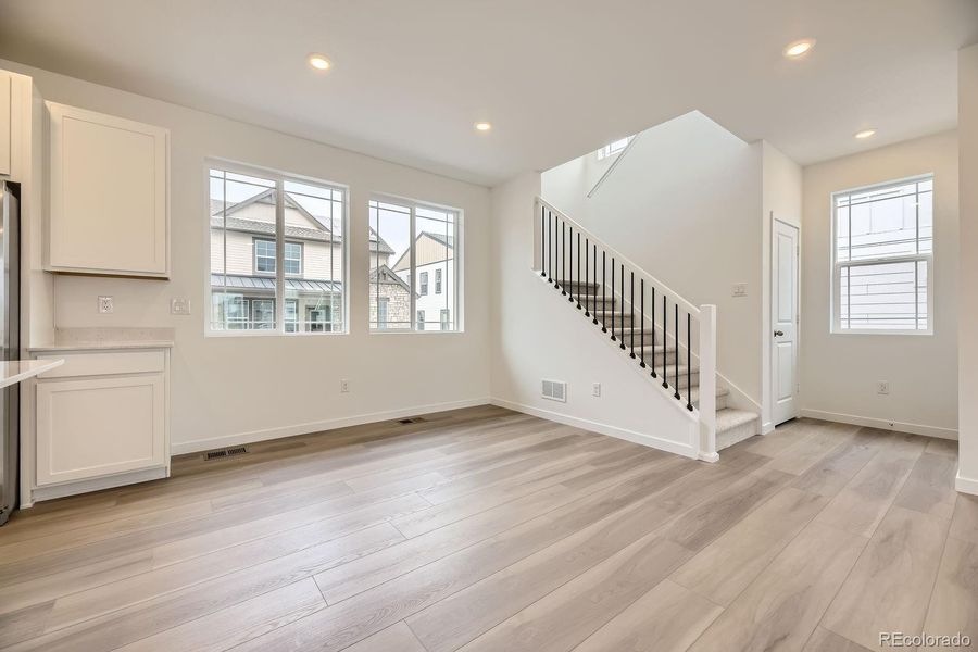 Spacious, unfurnished interior of a new home in Sterling Ranch: The Skyline Collection, Littleton (Image 14).
