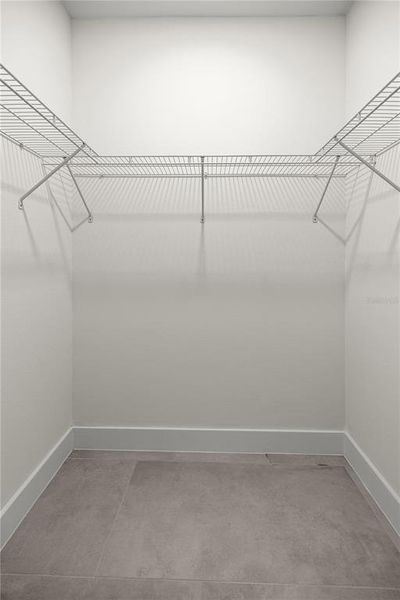 Spacious, unfurnished interior of a new home in , Dunnellon (Image 13).