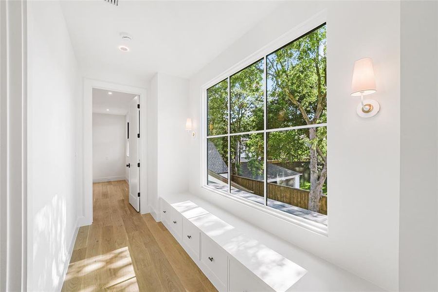 Spacious, unfurnished interior of a new home in , Dallas (Image 22).