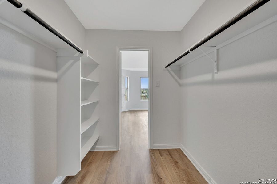 Spacious, unfurnished interior of a new home in Greenspoint Heights, Seguin (Image 28).