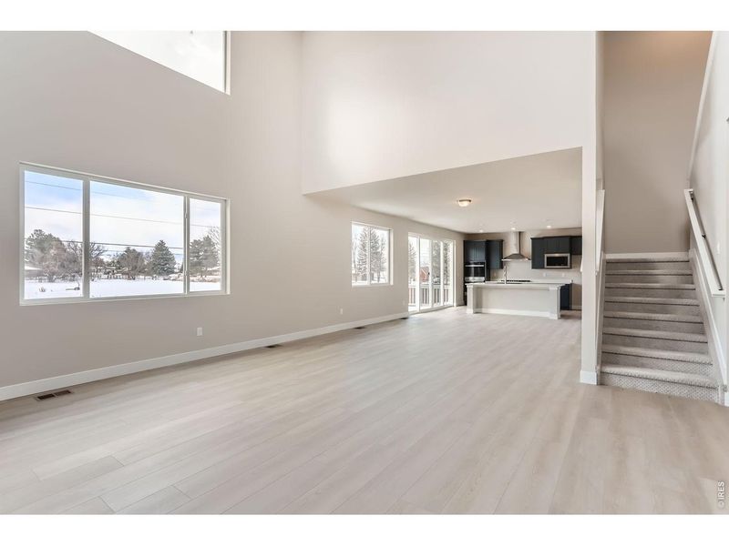 Spacious, unfurnished interior of a new home in Farmstead, Berthoud (Image 21).