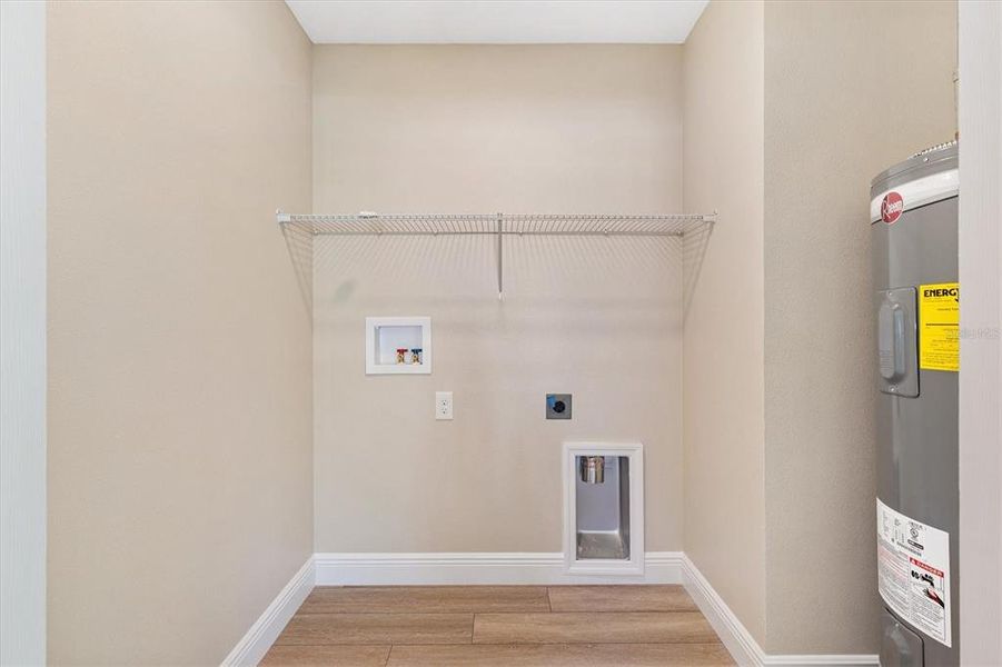 Spacious, unfurnished interior of a new home in , Bushnell (Image 25).