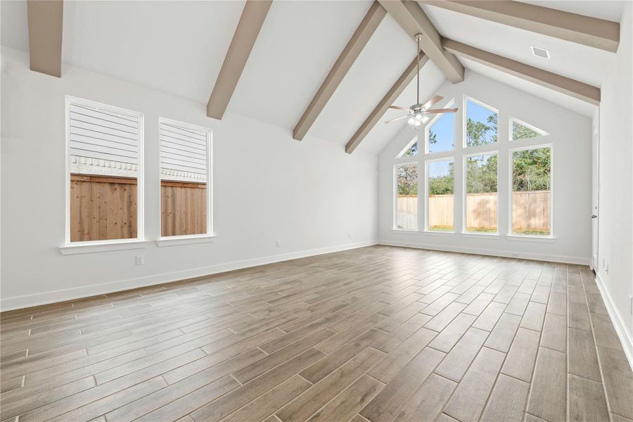 Spacious, unfurnished interior of a new home in Kresston - 40', Montgomery (Image 10).