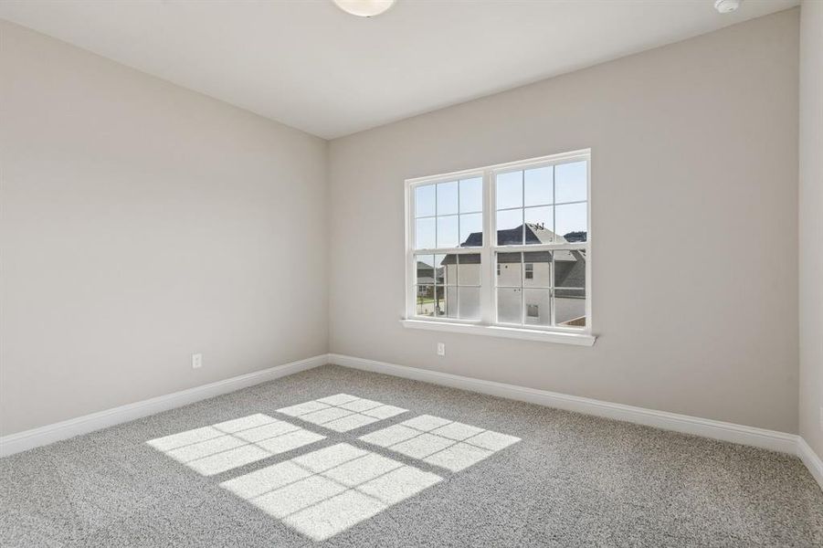 Spacious, unfurnished interior of a new home in Venetian, Weston (Image 24).