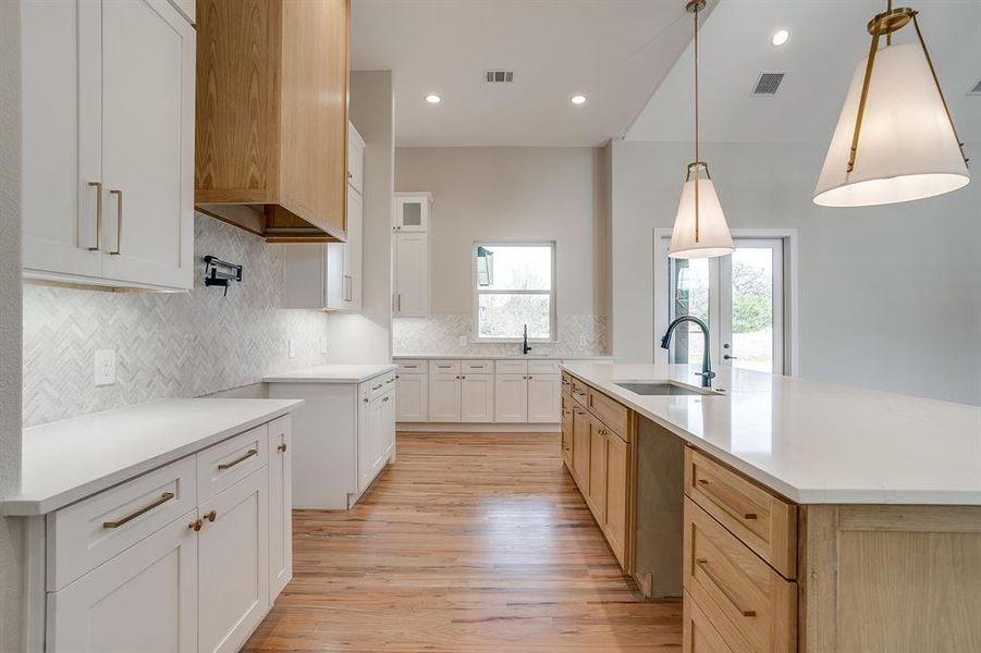 Furnished interior view inside a new home in , Granbury (Image 15).