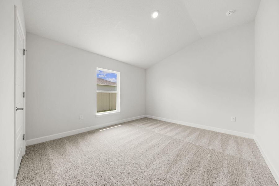 Representative unfurnished interior of a home built from the 1635 by Adams Homes in Winding Oaks, Weeki Wachee (Image 35).