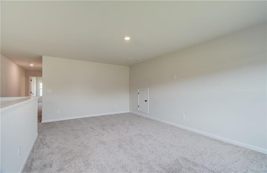 Spacious, unfurnished interior of a new home in Mallard’s Landing, Jefferson (Image 38).