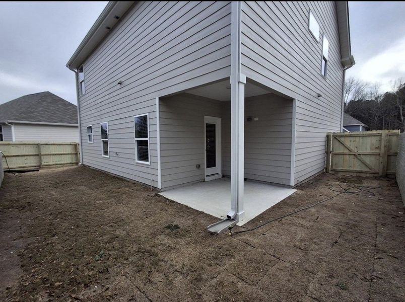 Exterior details and patio area of a home in Lake Shore, Temple (Image 26).