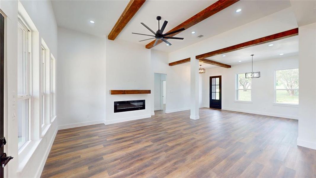Spacious, unfurnished interior of a new home in , Cleburne (Image 18).