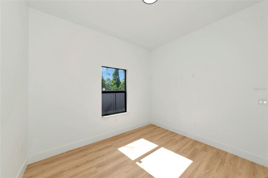 Spacious, unfurnished interior of a new home in , North Port (Image 16).