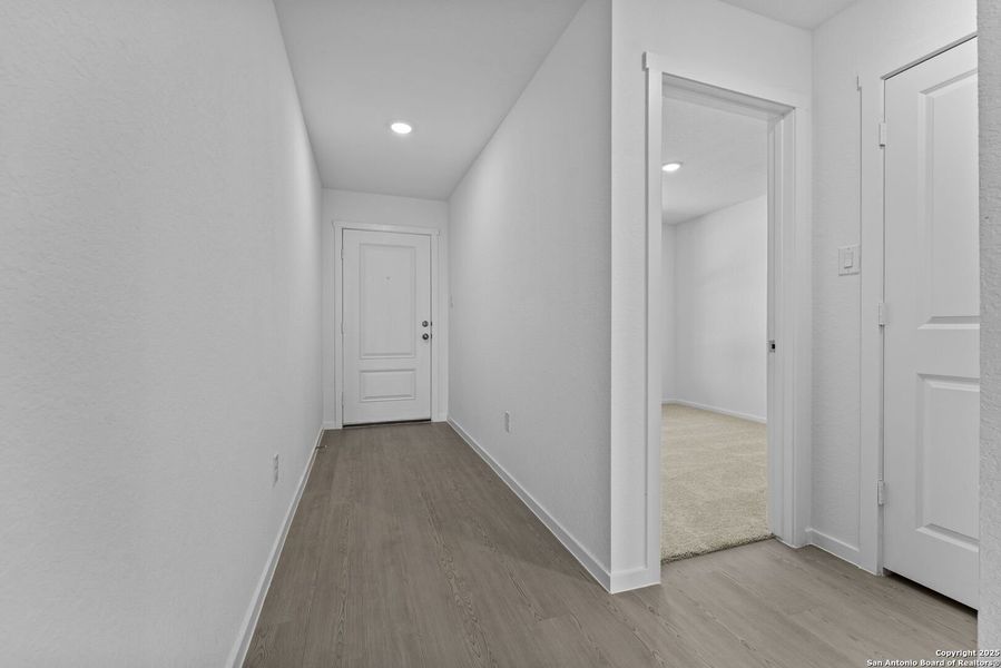 Spacious, unfurnished interior of a new home in Torian Village: Watermill Collection, San Antonio (Image 12).